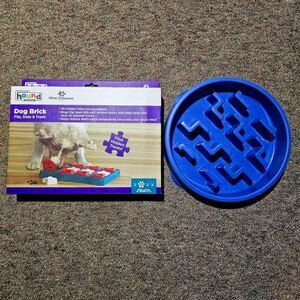 Outward Hound Fun Feeder Slo-Bowl & Interactive Dog Treat Puzzle Toy Skill Lvl 2